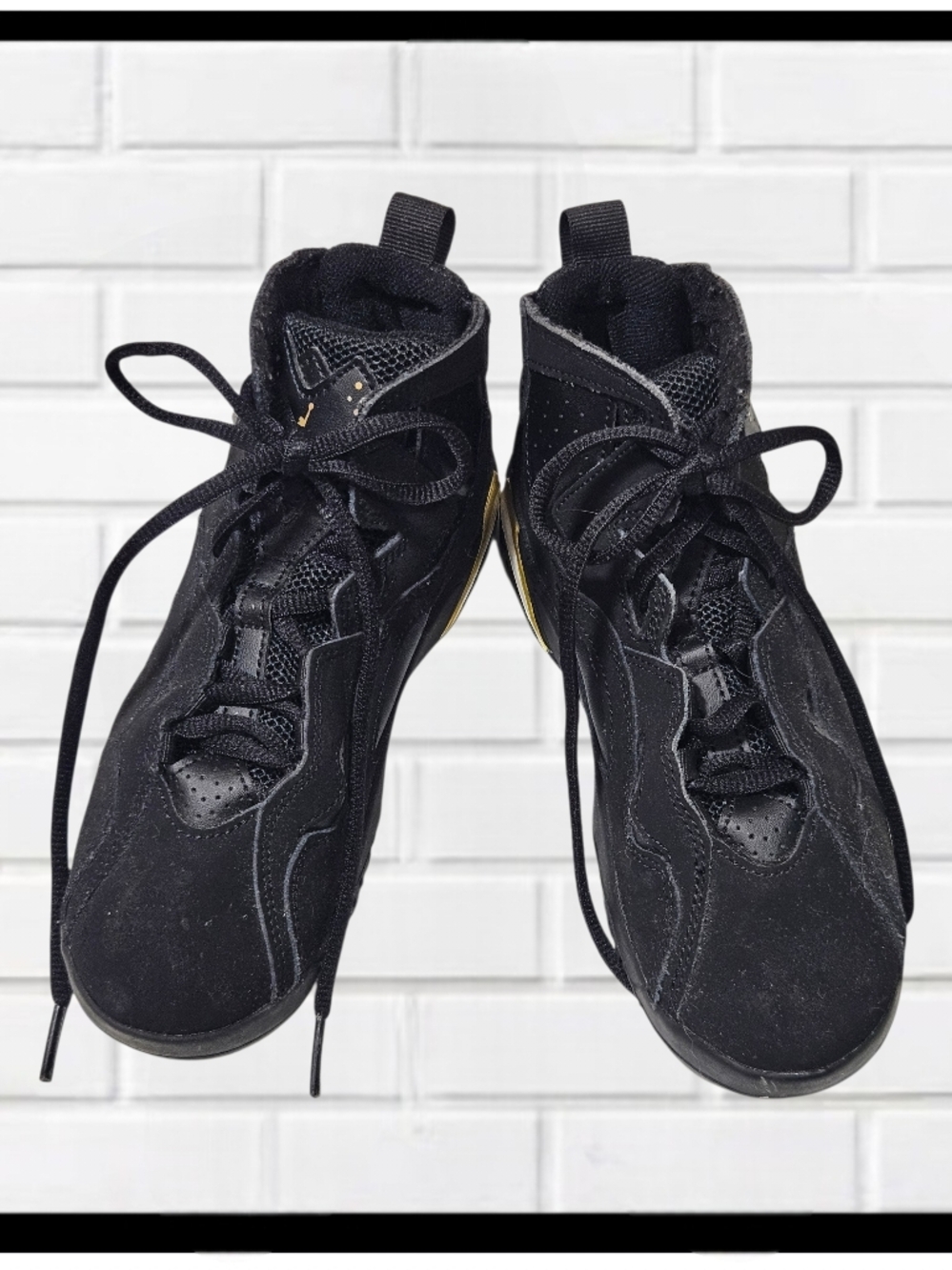 NIKE AIR JORDAN True Flight in Black/White/Gold Sz 1 Youth